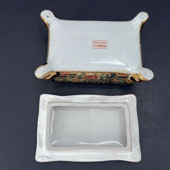 Vintage Chinese Porcelain Rectangle Footed Covered Trinket Box Made in China - Picture 7 of 7